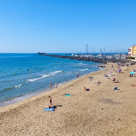Fonctionnel A Agde, 30 M² Avec Jardin * アグド